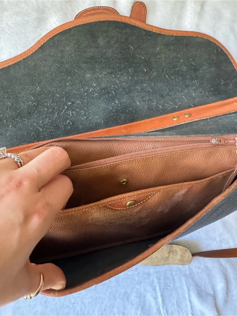 Dooney & Bourke classic black